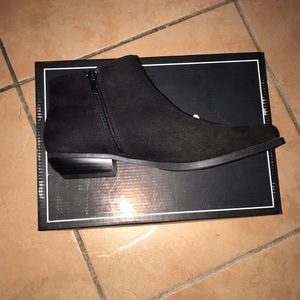 Ankle booties ✨🚨🚨